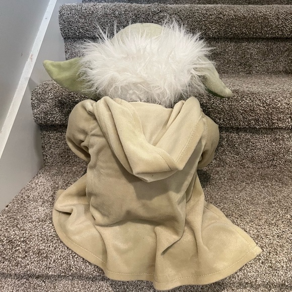 Star Wars Yoda Stuffed Animal Plush - Picture 2 of 3